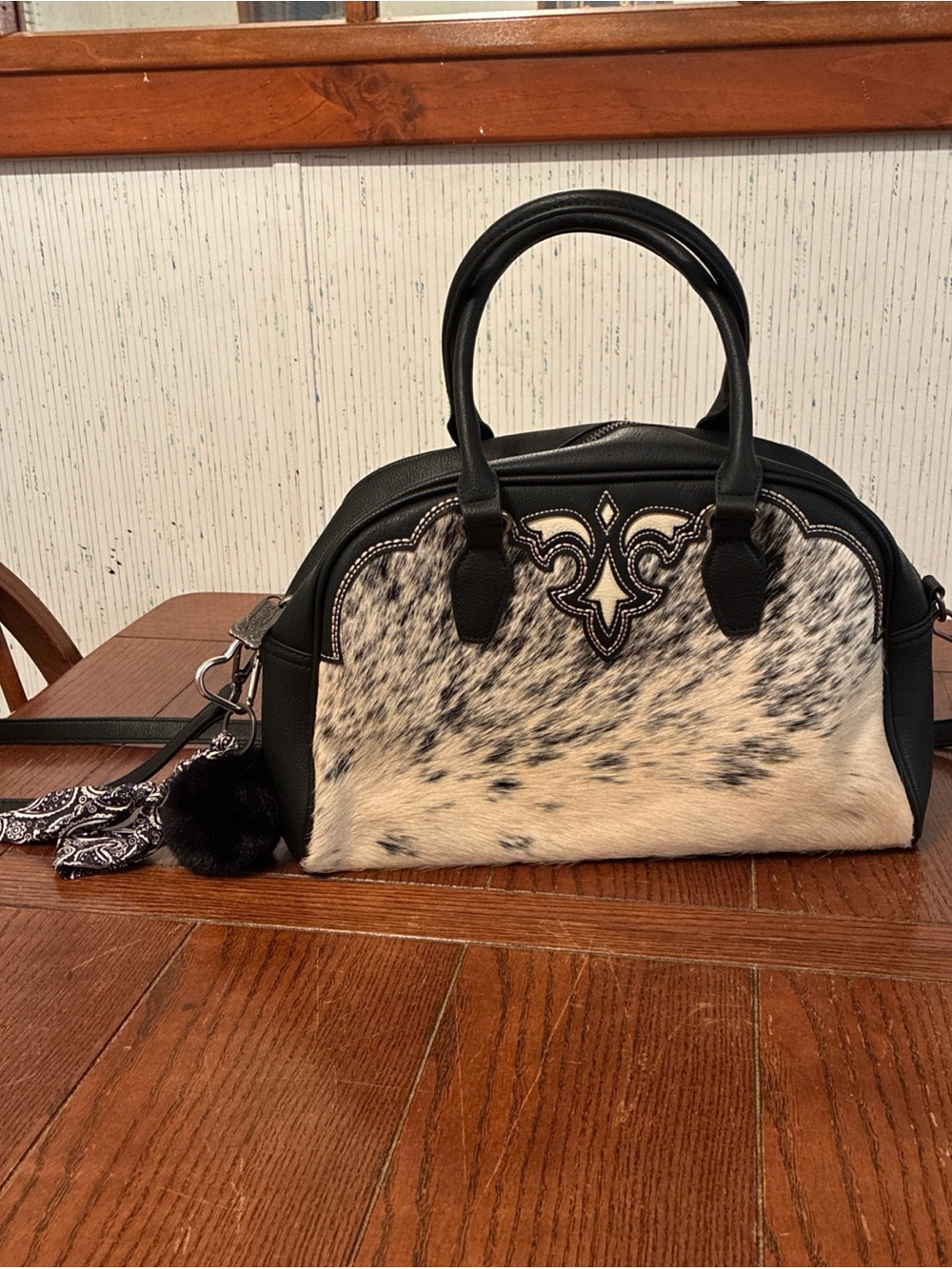 Trinity Ranch Cowhide Carry-All Cowhide Concealed Carry Satchel Tote /Crossbody